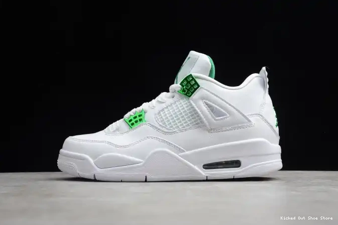 Jordan CT8527-113 Green Pine Air 4 0523